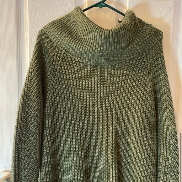 Target A New Day Women’s Hunter Green Cowl Neck Sweater L - Picture 8 of 10